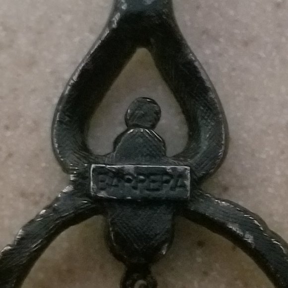 VINTAGE STATEMENT JOSE & MARIA BARRERA BLACK CRYSTAL DANGLE CHANDELIER EARRINGS - Picture 4 of 12